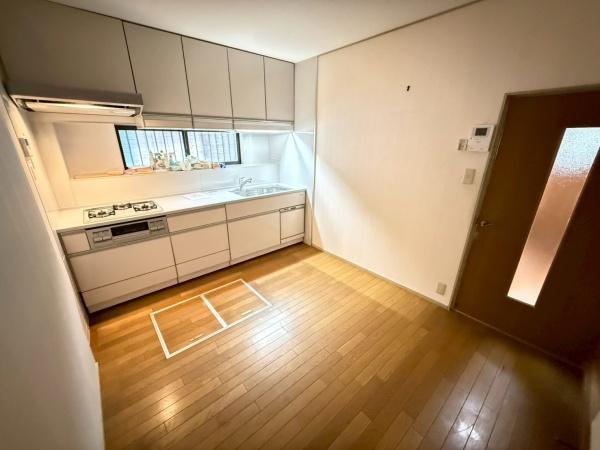 茨木市東太田　貸家
