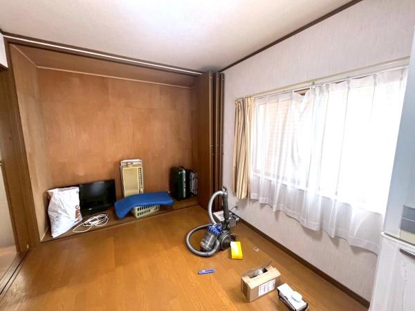 高槻市春日町　貸家