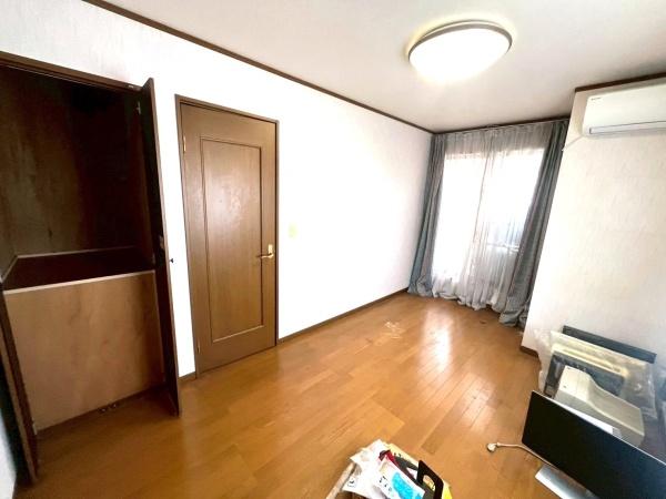 高槻市春日町　貸家