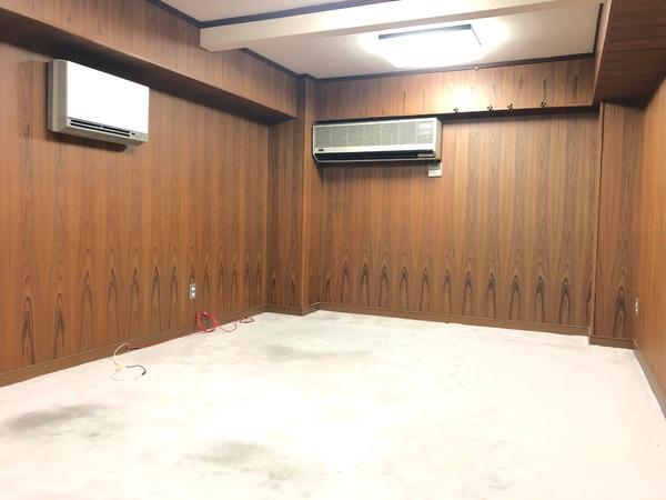 大和郡山市南郡山町のビル