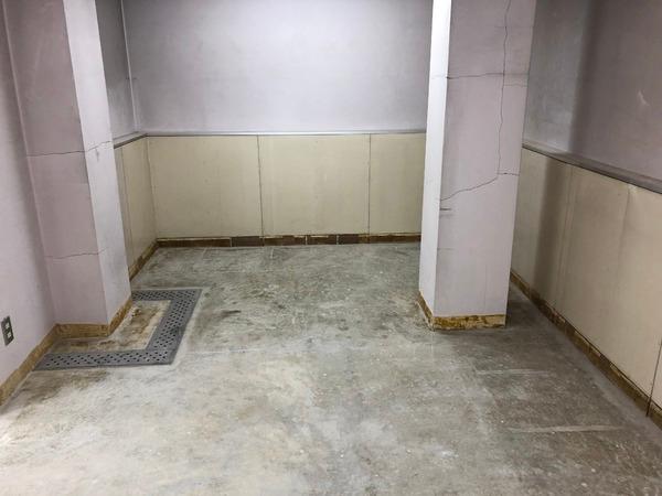 大和郡山市南郡山町のビル