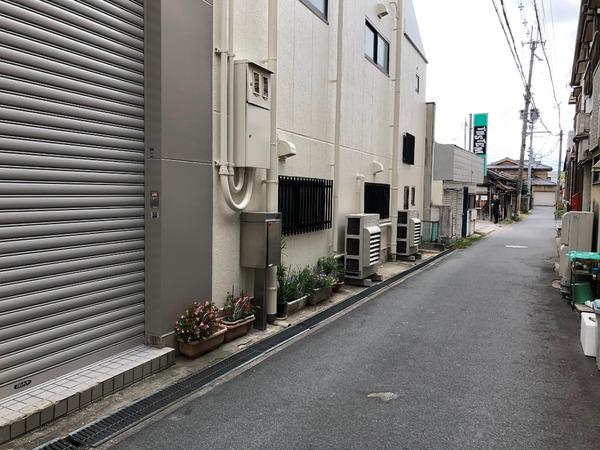 大和郡山市南郡山町のビル