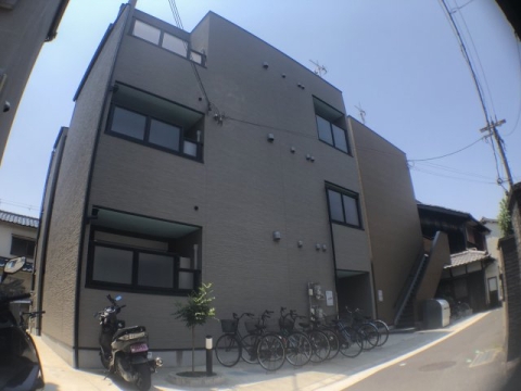 尼崎市潮江１丁目のハイツ