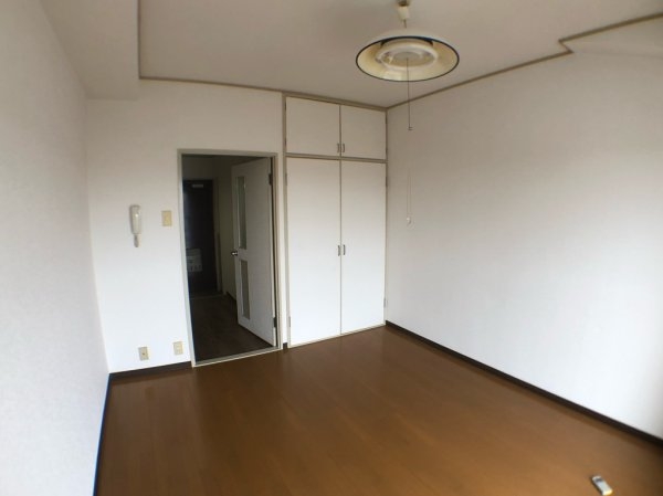 メゾンスリーエイト園田