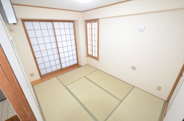 ロイヤルメゾン甲東園4