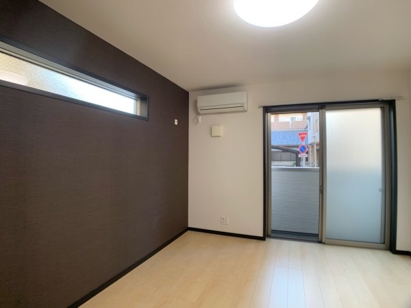 尼崎市南塚口町３丁目のハイツ