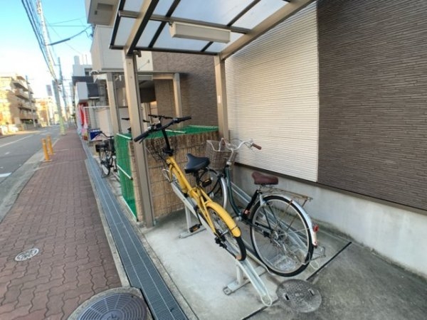 尼崎市南塚口町３丁目のハイツ
