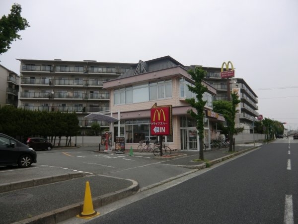 グランリッチ園田(マクドナルド東園田店)