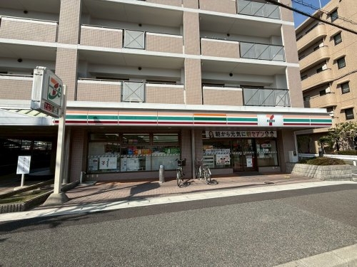 グランリッチ園田(セブンイレブン　尼崎東園田６丁目店)