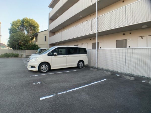 アクシス