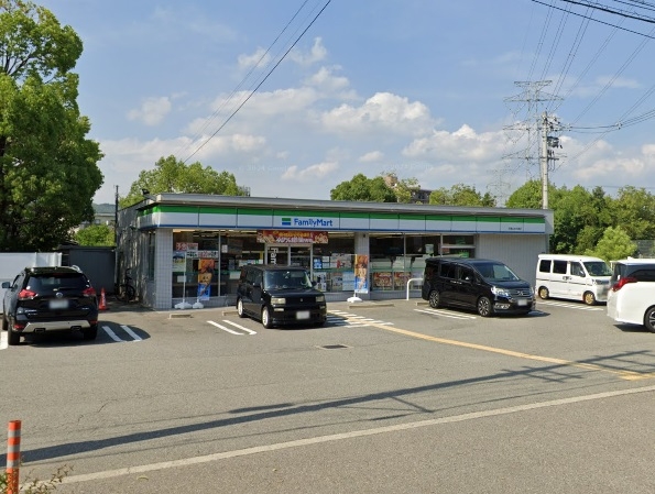 五月ハイツ(ファミリーマート宝塚山本丸橋店)