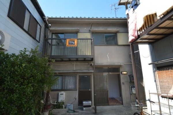 道意町センタープール前貸家