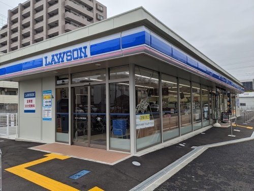 尼崎市東塚口町１丁目のマンション(ローソンJR塚口駅北店)