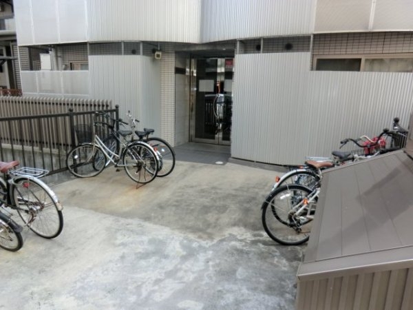 尼崎市東塚口町１丁目のマンション