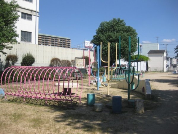 ダイドーメゾン塚口2(塚口墓前公園)