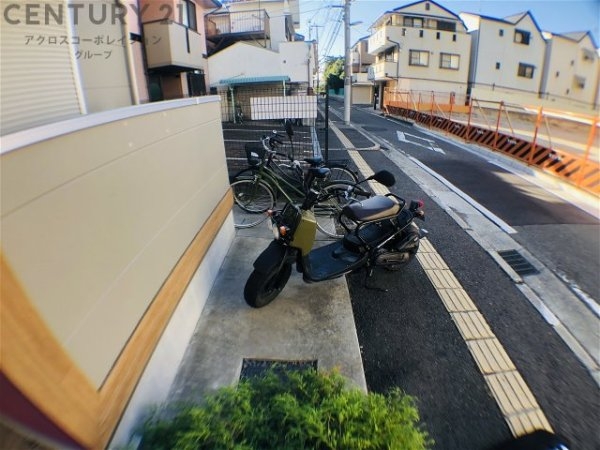 BRONTE　NISHI　NANIWA