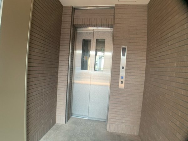 アクシス