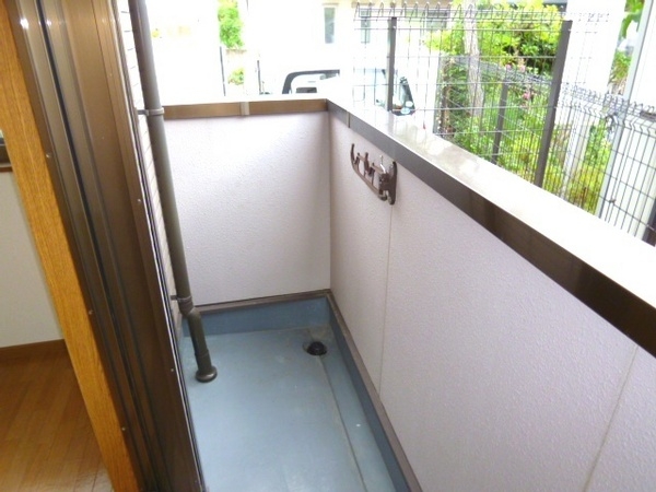 西宮市段上町２丁目のハイツ