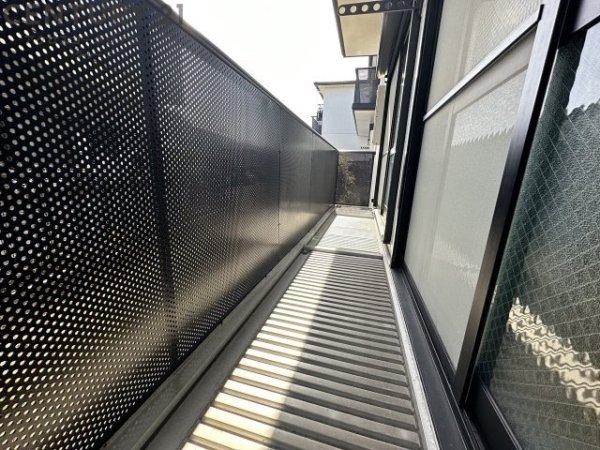 イーストハウス