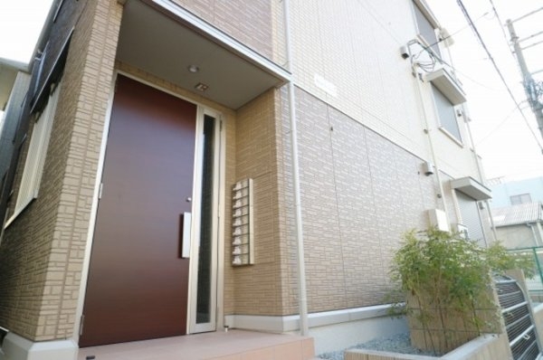 尼崎市長洲西通２丁目のハイツ