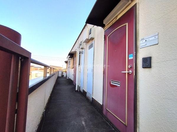 コーポラスソネット(玄関)