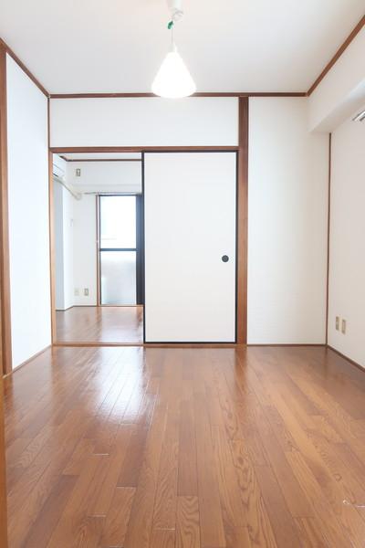 市川市行徳駅前２丁目のマンション