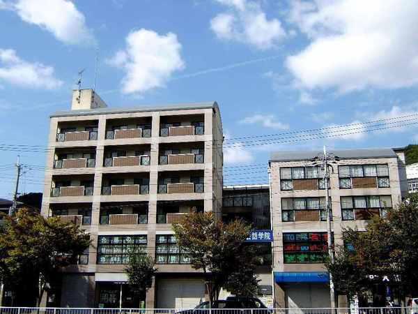 クリアーレ岡崎