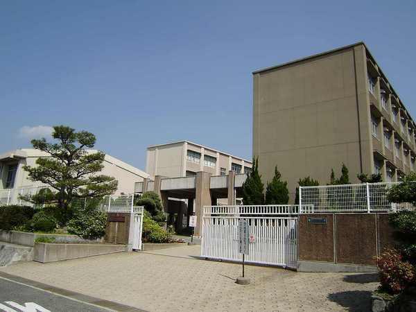 星和台４丁目戸建て(神戸市立星和台中学校)