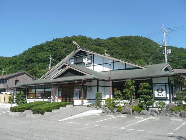 ラーゼンヴィラ１棟(サガミ谷上店)