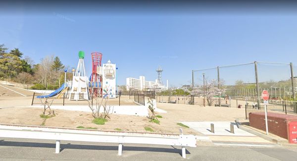 神戸市北区北五葉1丁目のマンション(鈴蘭公園)