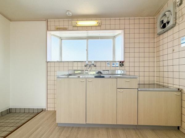 神戸市北区藤原台南町４丁目のアパート