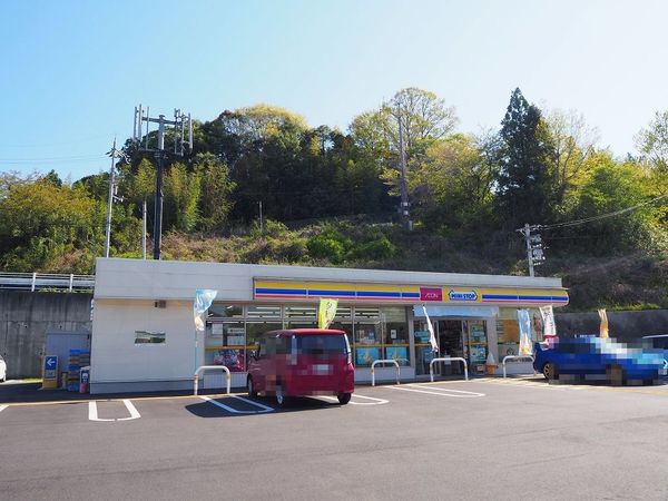 神戸市北区藤原台南町４丁目のアパート(ミニストップ藤原台南店)