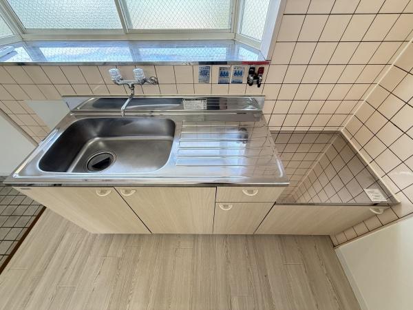 神戸市北区藤原台南町４丁目のアパート