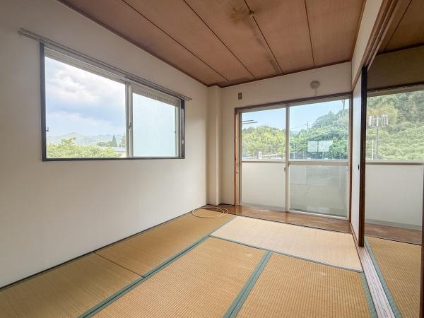 神戸市北区藤原台南町４丁目のアパート