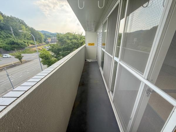 神戸市北区藤原台南町４丁目のアパート