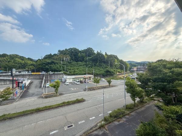 神戸市北区藤原台南町４丁目のアパート