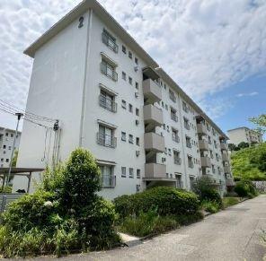 鈴蘭台第3団地2号棟