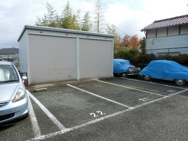 生駒市東旭ケ丘の倉庫