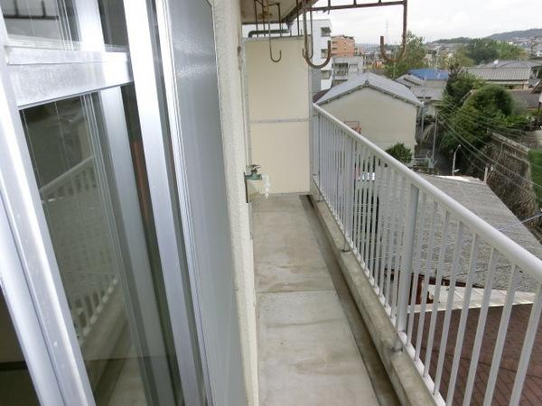 生駒市東松ケ丘のマンション