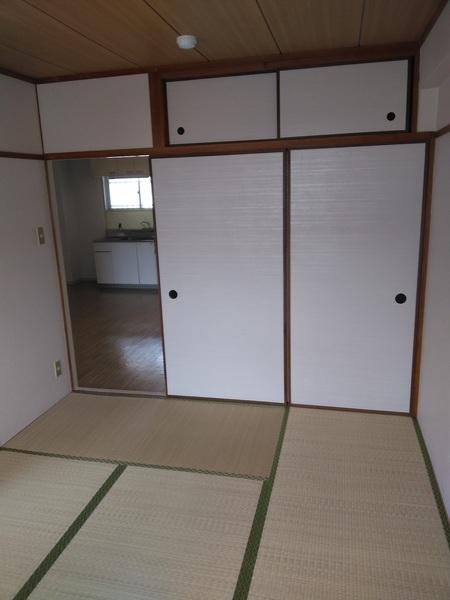 生駒市東松ケ丘のマンション