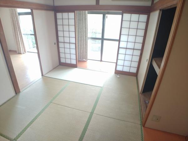 生駒市生駒台南の貸家