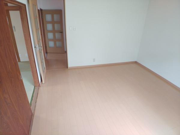 生駒市生駒台南の貸家