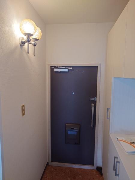 ローレルハイツあやめ池(玄関)