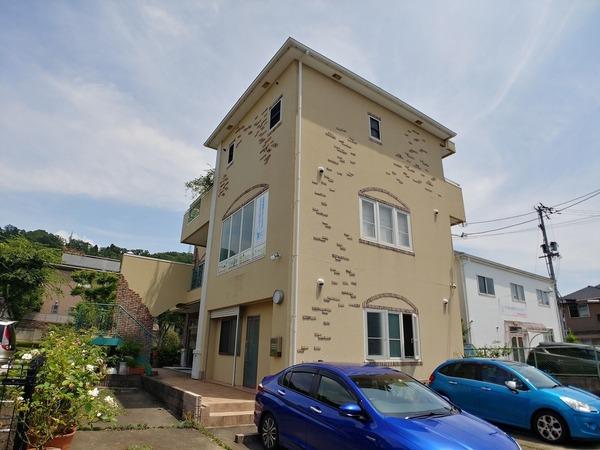 生駒市さつき台２丁目の店舗（建物一部）