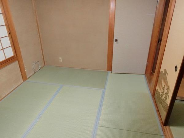 生駒市北新町　貸家