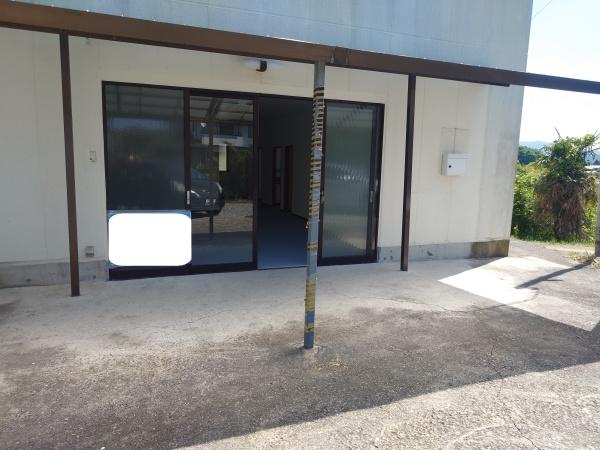 生駒市鹿ノ台西３丁目の住宅付店舗（建物一部）