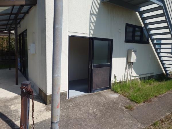 生駒市鹿ノ台西３丁目の住宅付店舗（建物一部）
