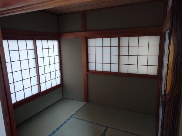 奈良市三条栄町の貸家