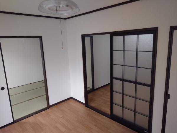 生駒市東松ケ丘のアパート