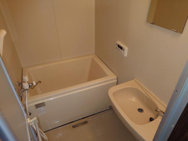 生駒市東松ケ丘のアパート
